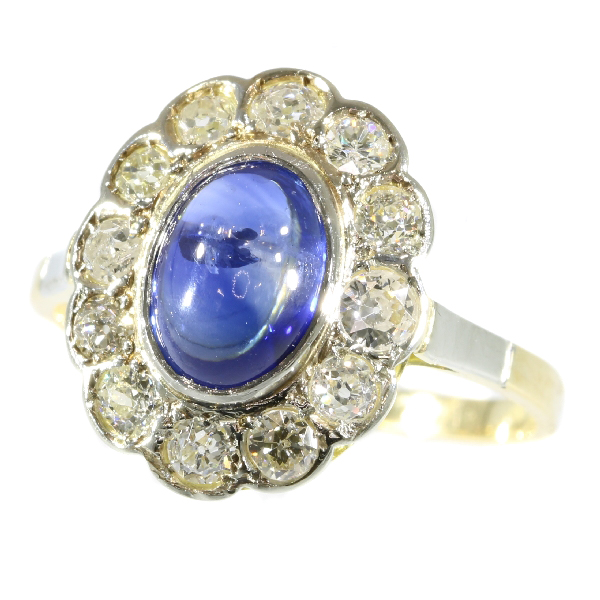 Vintage little Princess Di ring with diamonds and cabochon natural sapphire